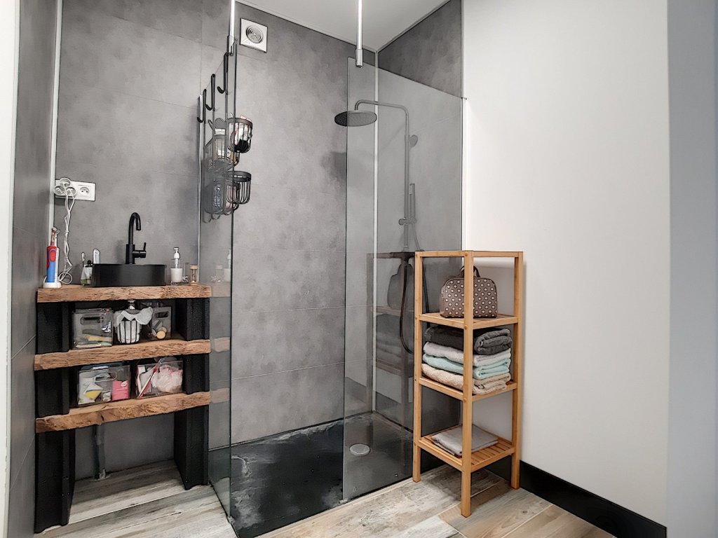 LOFT A VENDRE - WATTRELOS - 160 m2 - 279 000 €