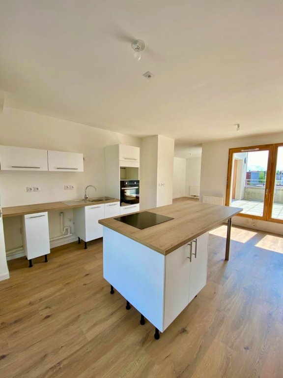 APPARTEMENT T3 A VENDRE - QUESNOY SUR DEULE - 70 m2 - 260 000 &euro;