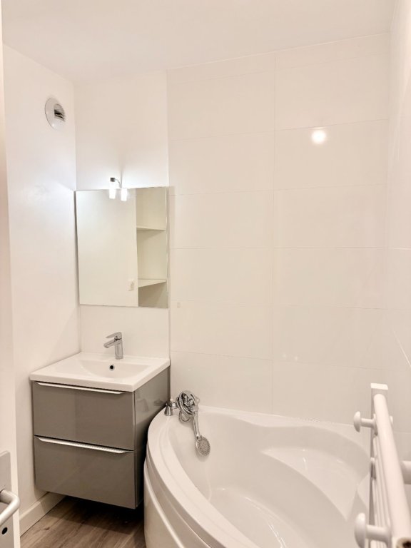 APPARTEMENT T4 A VENDRE - LAMBERSART - 102 m2 - 365�000�&euro;